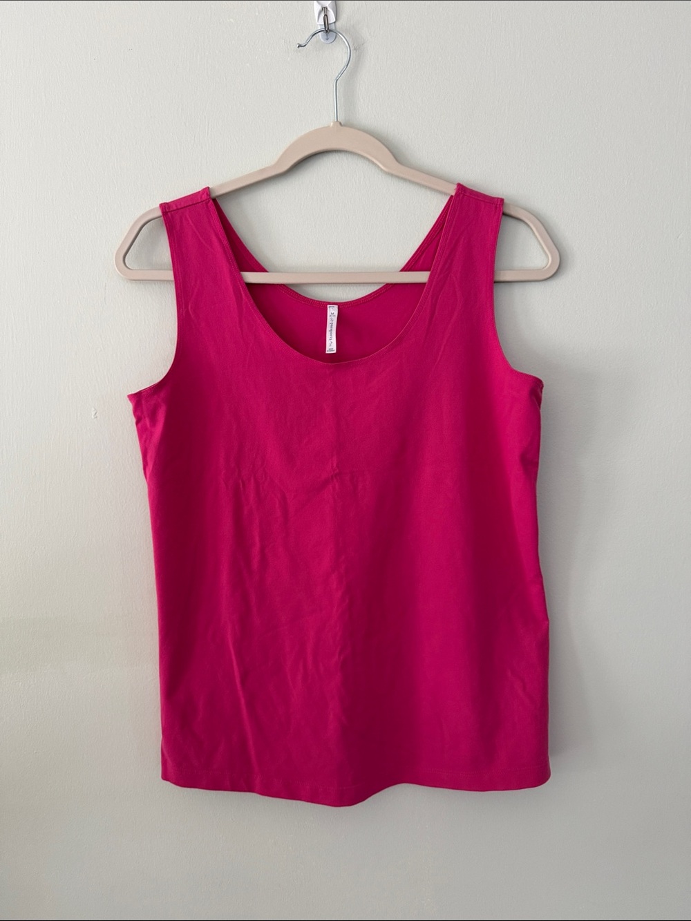Passport Scoop Neck Tank Top - Fuchsia Pink